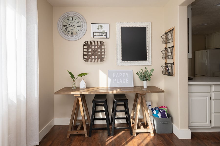 Entry way with work table