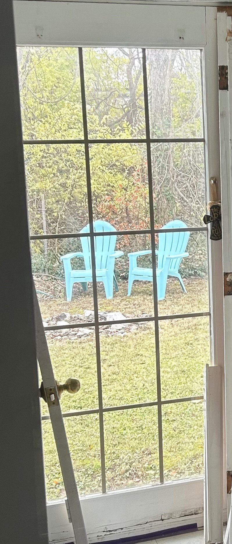 Fire pit out in back yard -tenant space