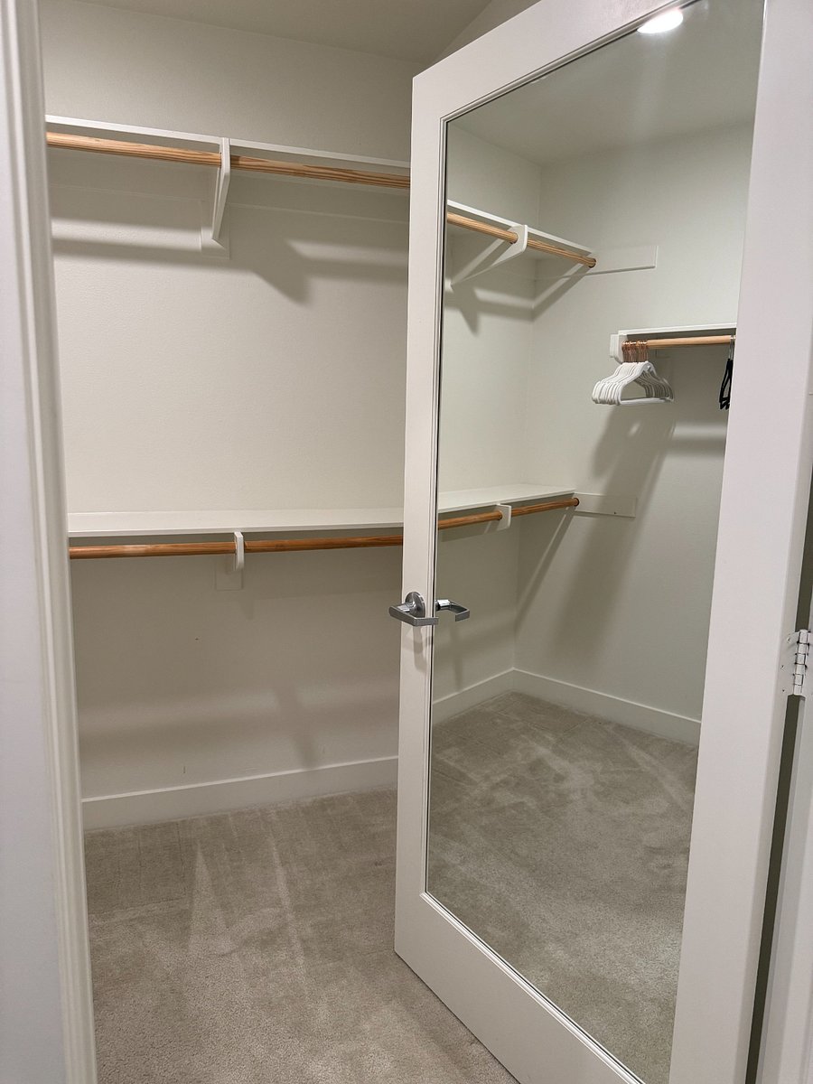 Furnished Finder property 785394_1 photo 24