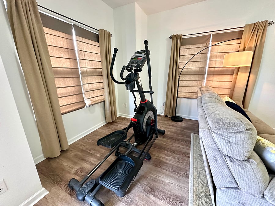 Fantastic elliptical machine to use to stay healthy on those cold winter days when you don't want to go out or early morning/late nights. 
