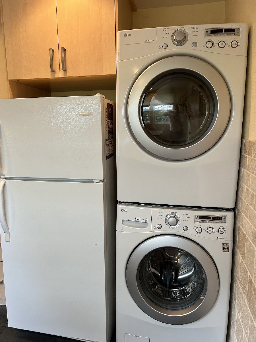 Washer-Dryer in unit
