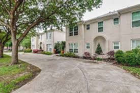 View of front circle driveway from Cole Ave