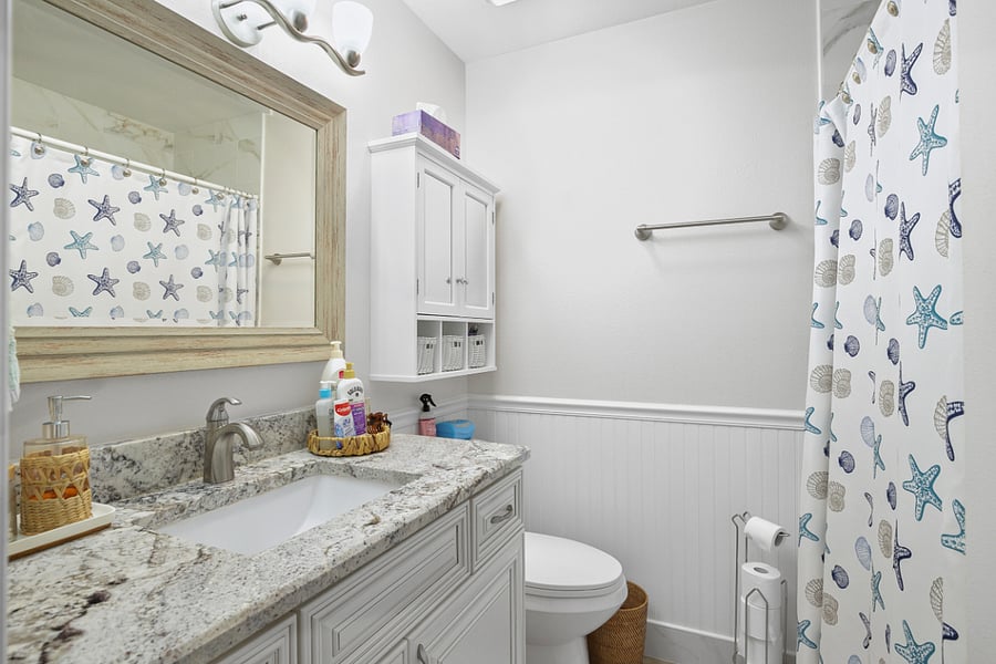 On-suite bath