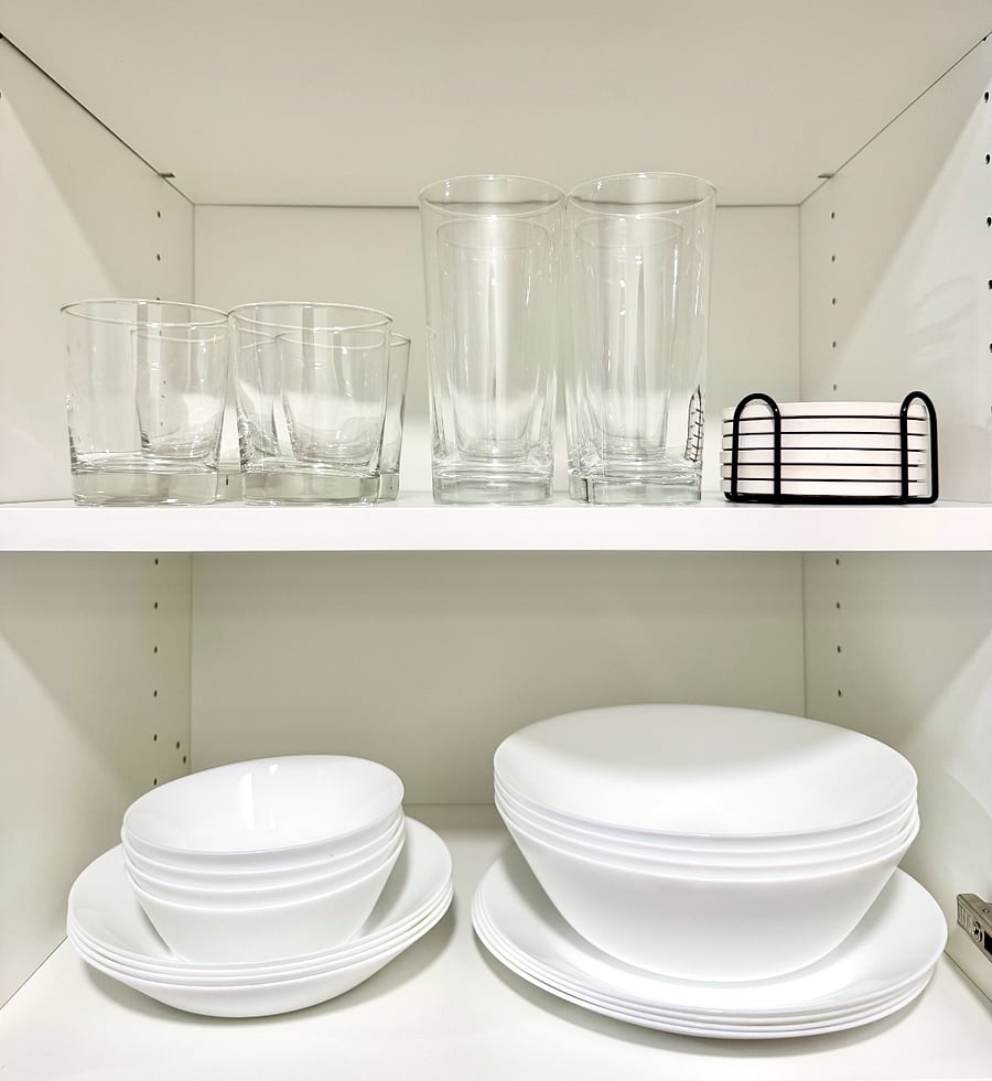 The kitchen is equipped with a variety of kitchen essentials and plenty of cabinetry space to neatly store them away when not in use. If you can't find something you're looking for, don't hesitate to ask us!