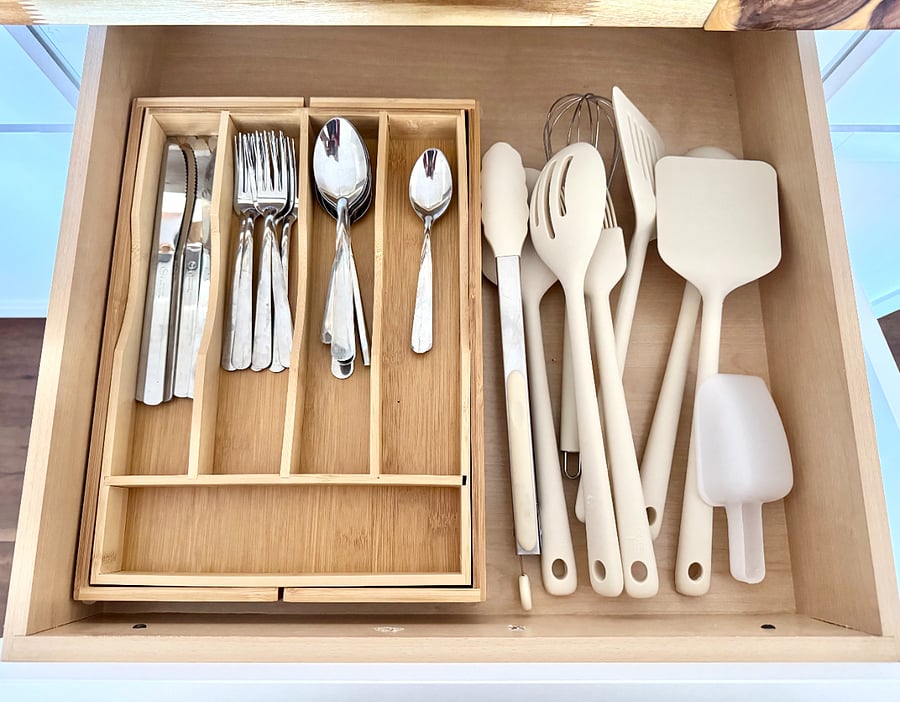 The kitchen is equipped with a variety of kitchen essentials and plenty of cabinetry space to neatly store them away when not in use. If you can't find something you're looking for, don't hesitate to ask us!