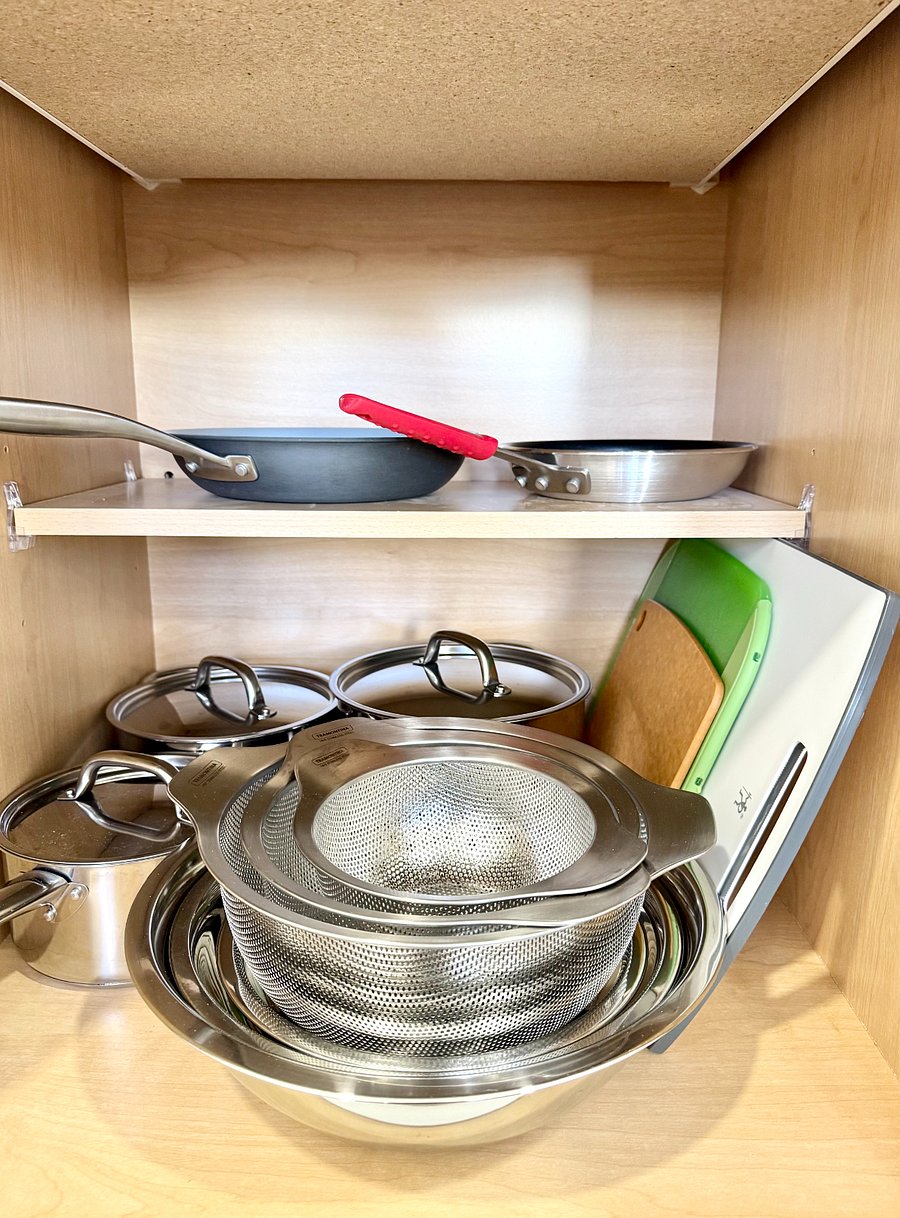 The kitchen is equipped with a variety of appliances and plenty of cabinetry space to neatly store them away when not in use.

If you don't see a specific appliance you're looking for, don't hesitate to ask us!