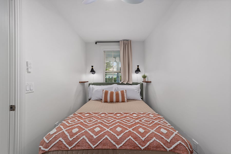 Bedroom 2 Queen bed