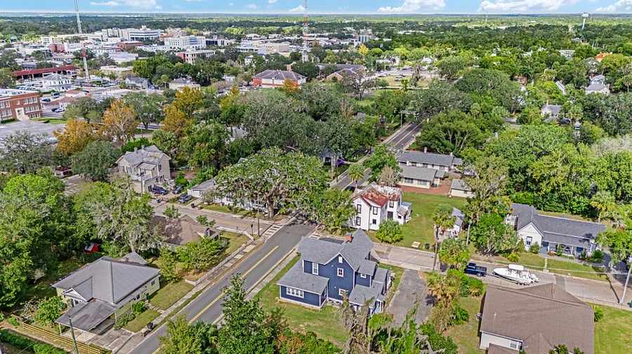 10 min. walk to Historic Downtown Ocala
