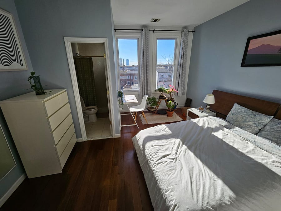 Bedroom 2 with en-suite bathroom. Comes with bed, desk and chair, chest of drawers and large closet. 
