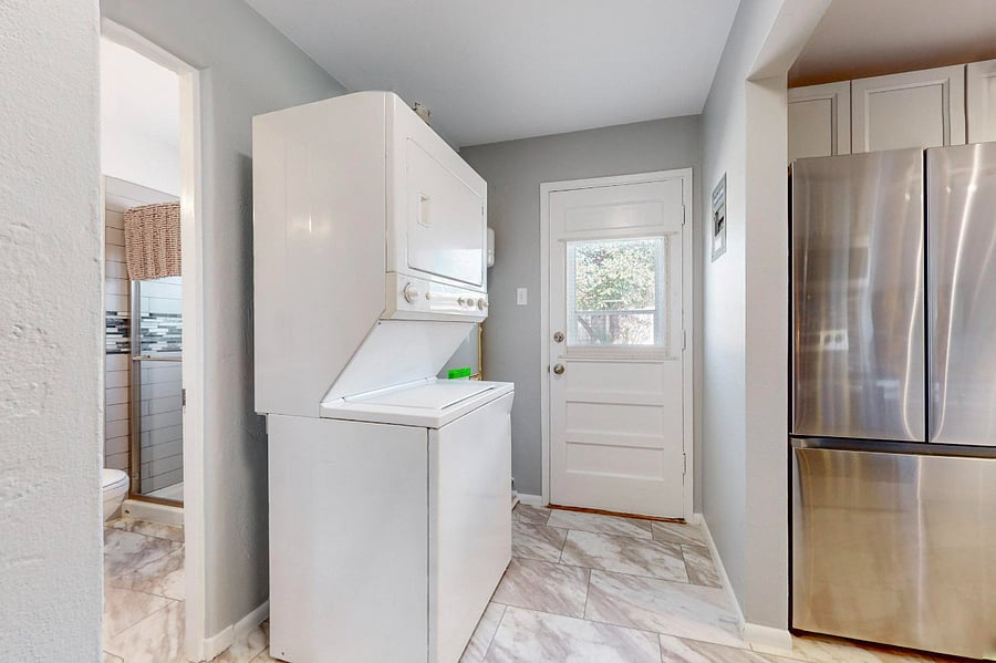 Washer/dryer in unit