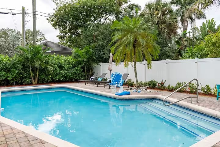 Furnished Finder property 786031_1 photo 33
