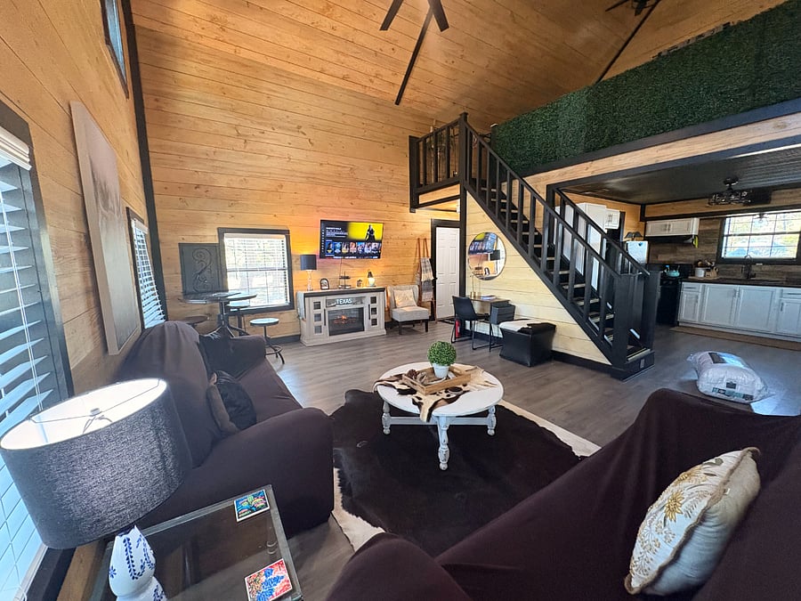side view of sitting room / loft / kitchen