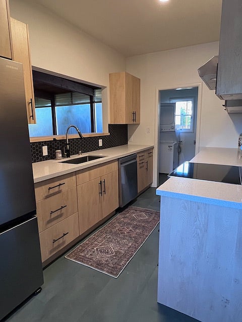 Furnished Finder property 786116_2 photo 8