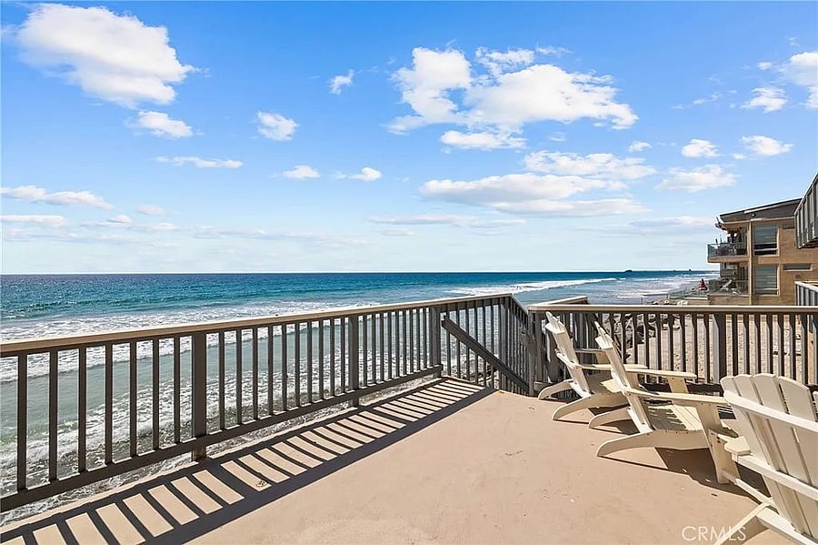 Looking at the Oceanside Pier