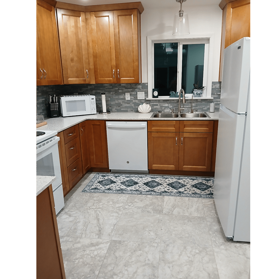 Quartz counter top.Living 