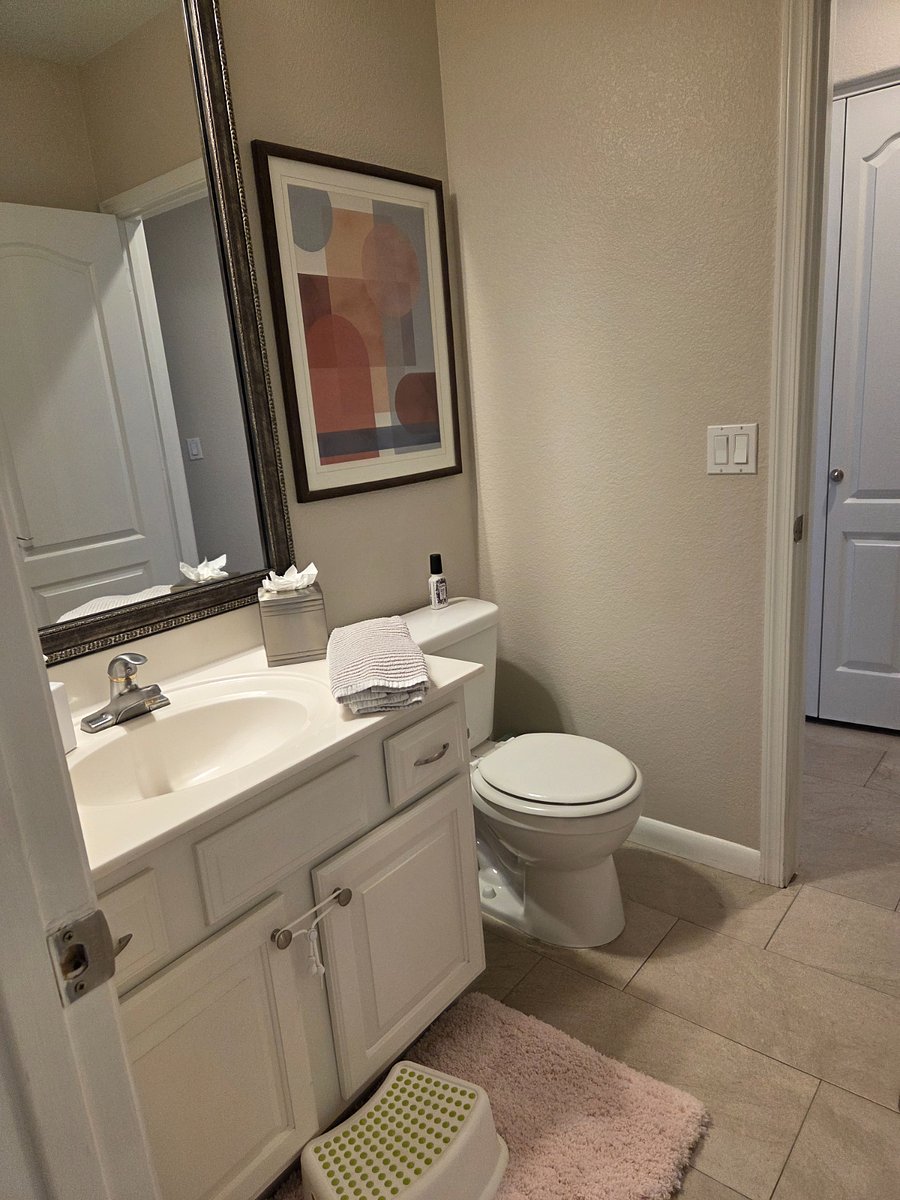 Main bedroom has a ensuite with separate toilet and sink