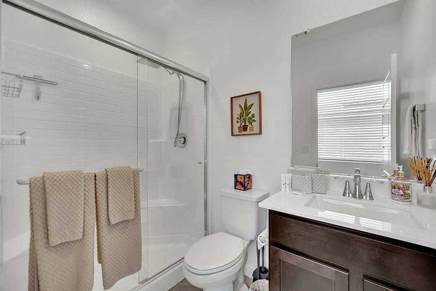 Dual shower head with Soft Water throughout the unit