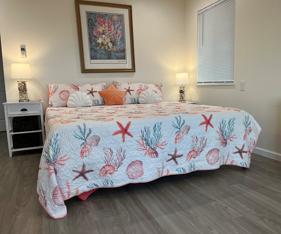 Primary king bed