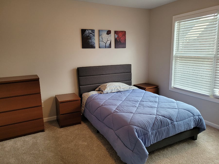 Large secondary bedroom