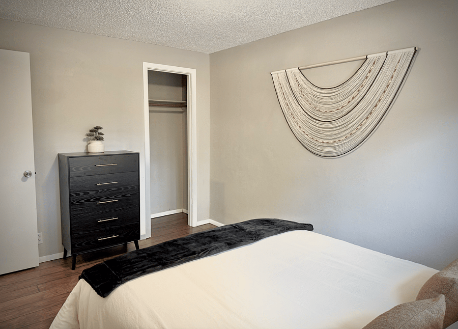 Queen Bed