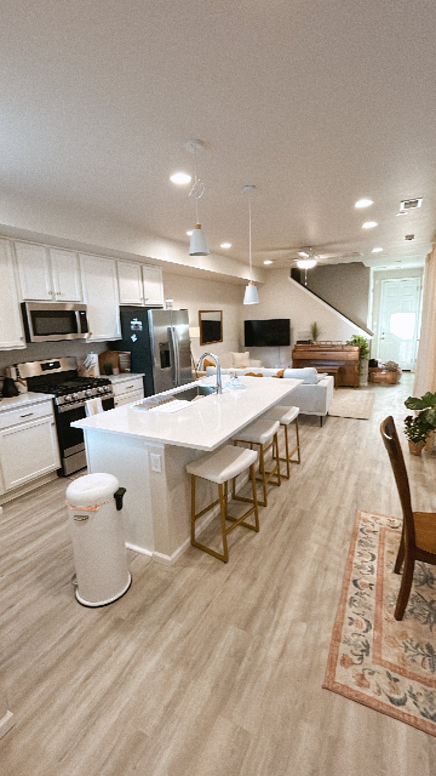Furnished Finder property 787281_1 photo 3