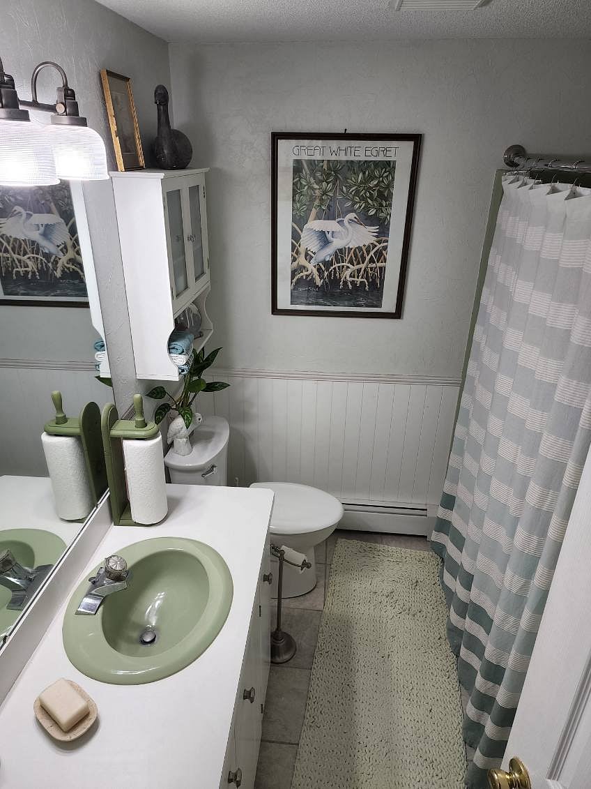 Full bath, private.