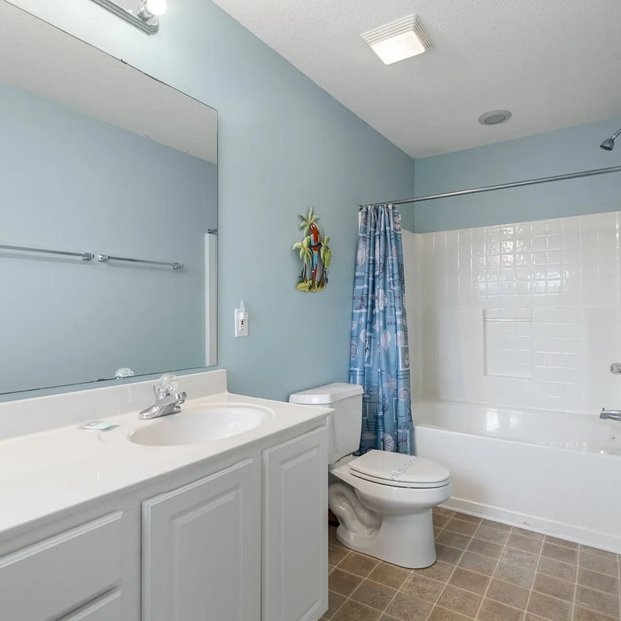 Bedroom 2 Full Bathroom