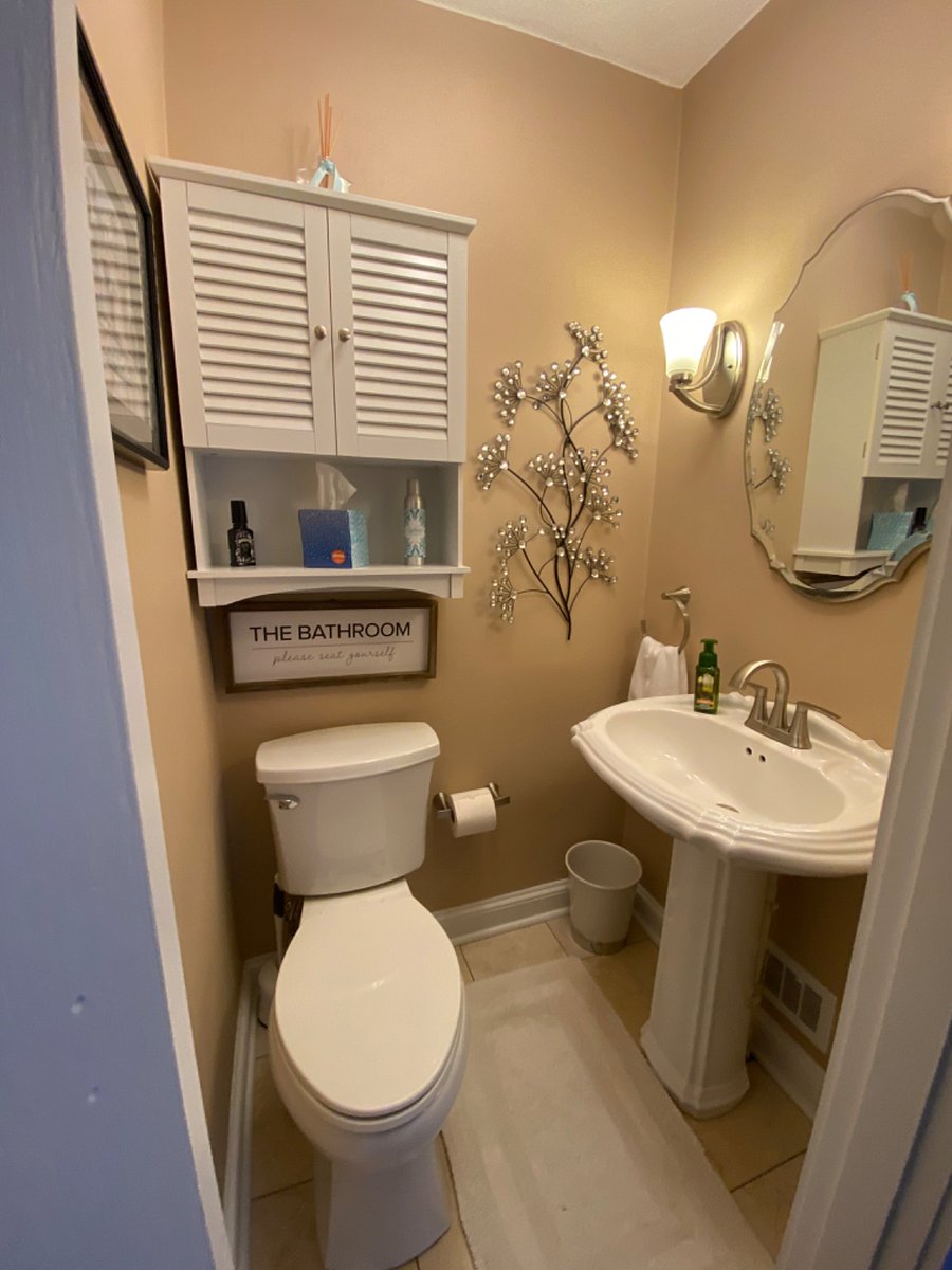 1/2 Bath