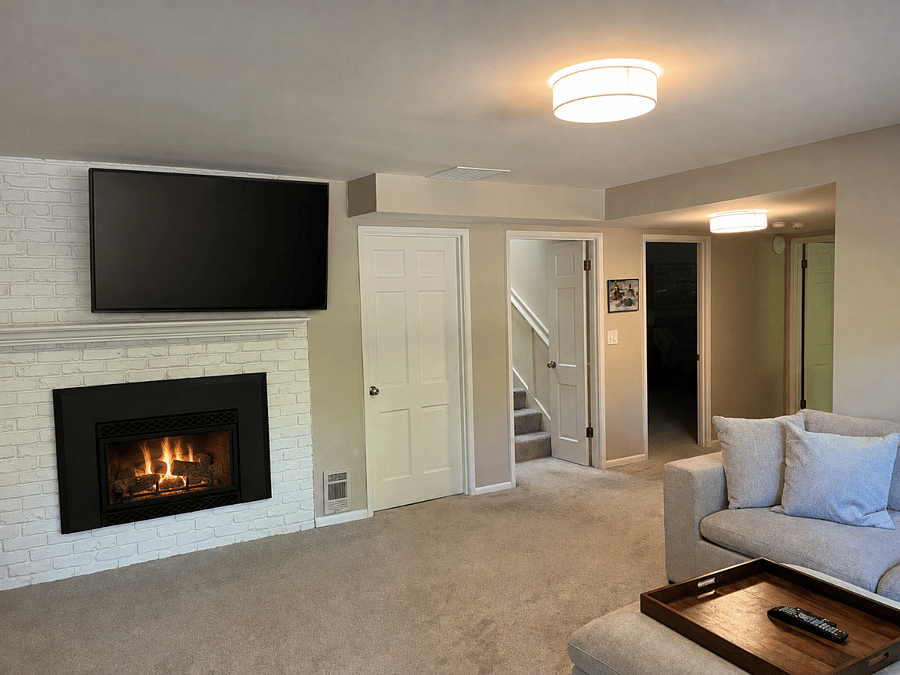 Lower-level Recreation Room