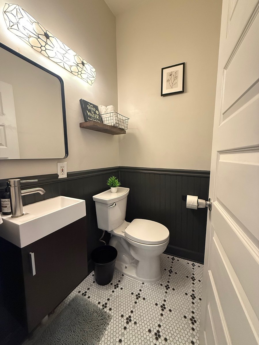 Half bathroom on 1st floor