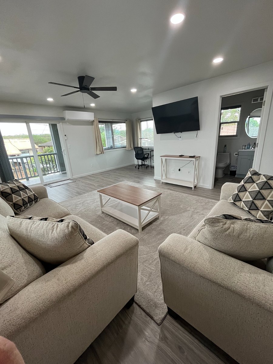 Upstairs living room