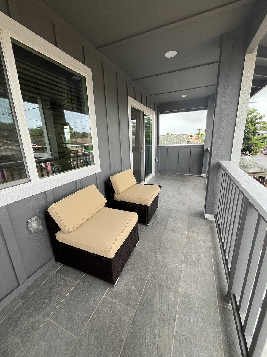 Upstairs lanai