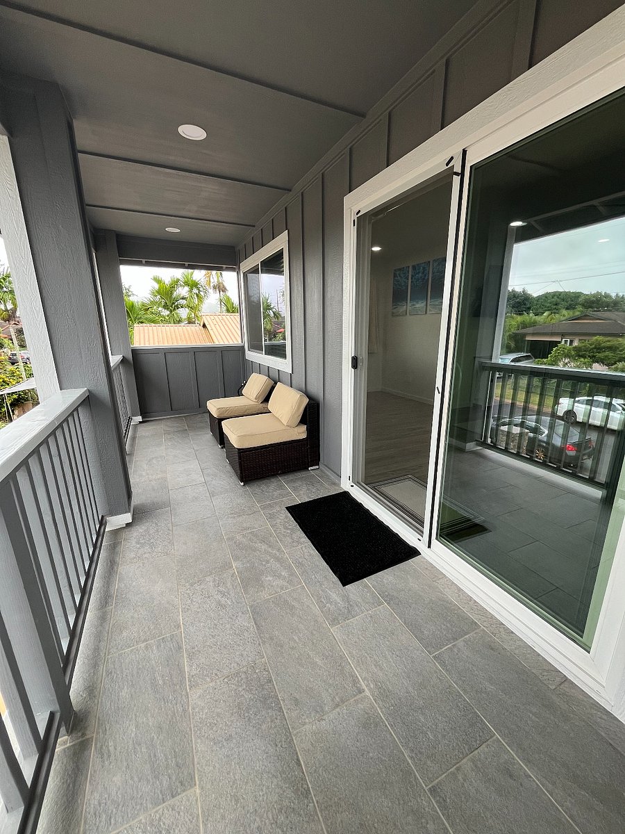 Upstairs lanai