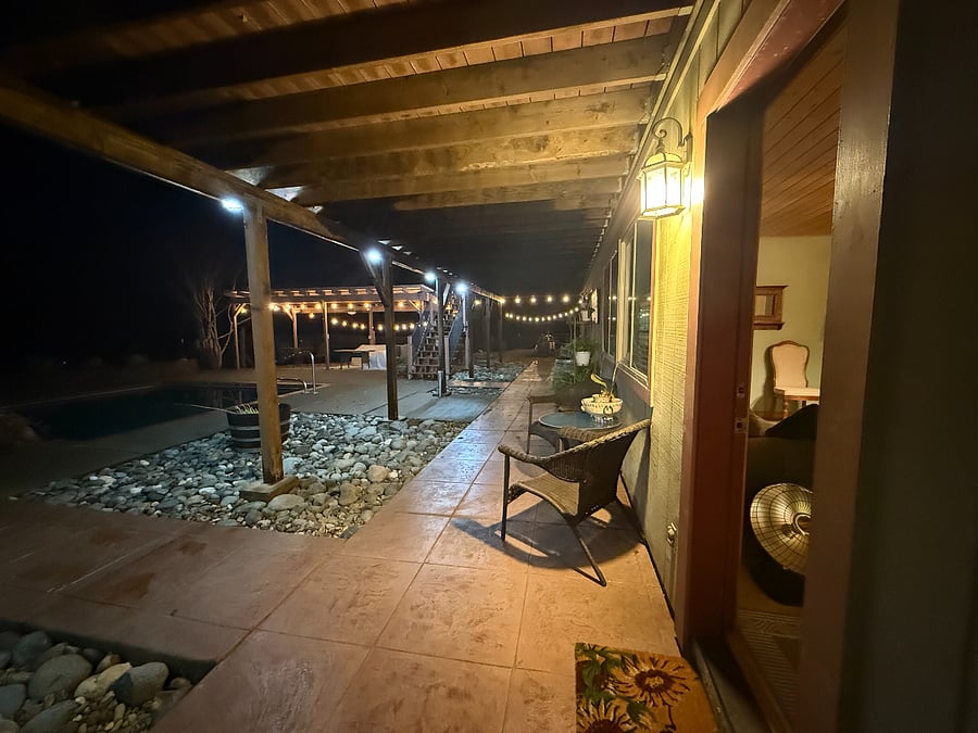 Well lit at night to enjoy the evening. fire pit included!!