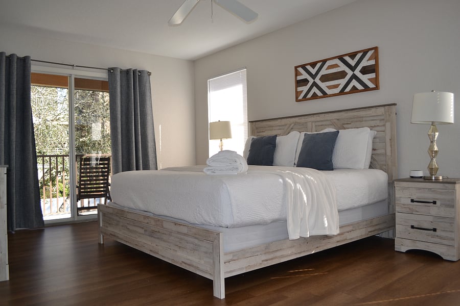 king master suite - upstairs with the private balcony
