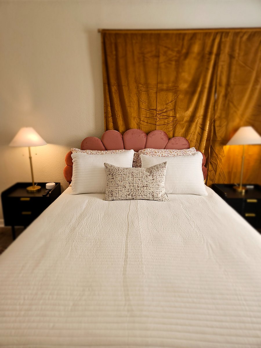 Queen Bedroom #2