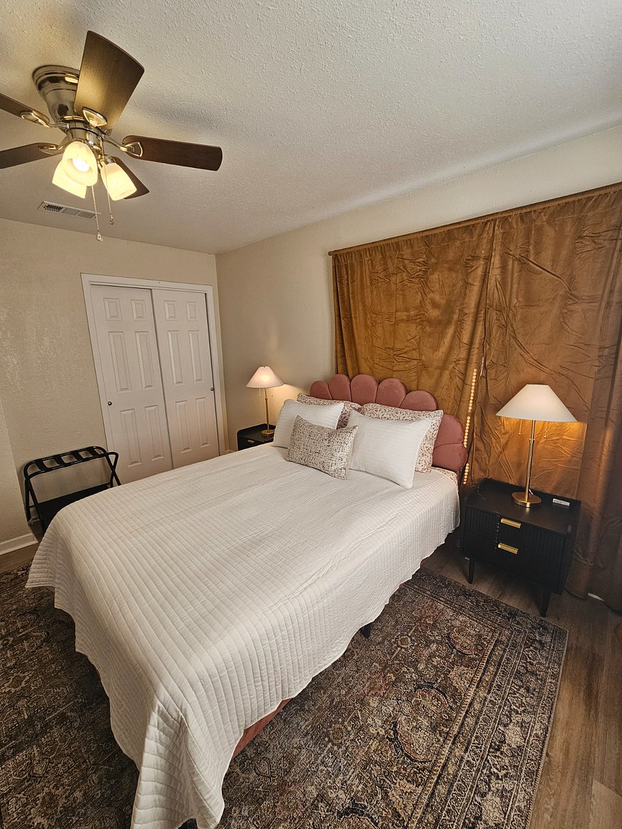Queen Bedroom #2