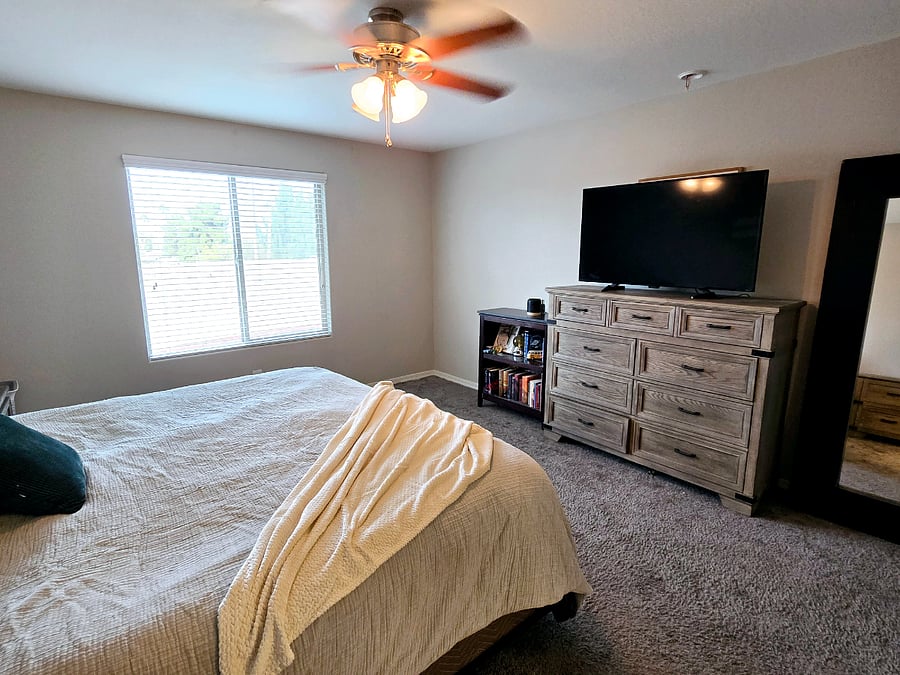 Main Suite with king size bed