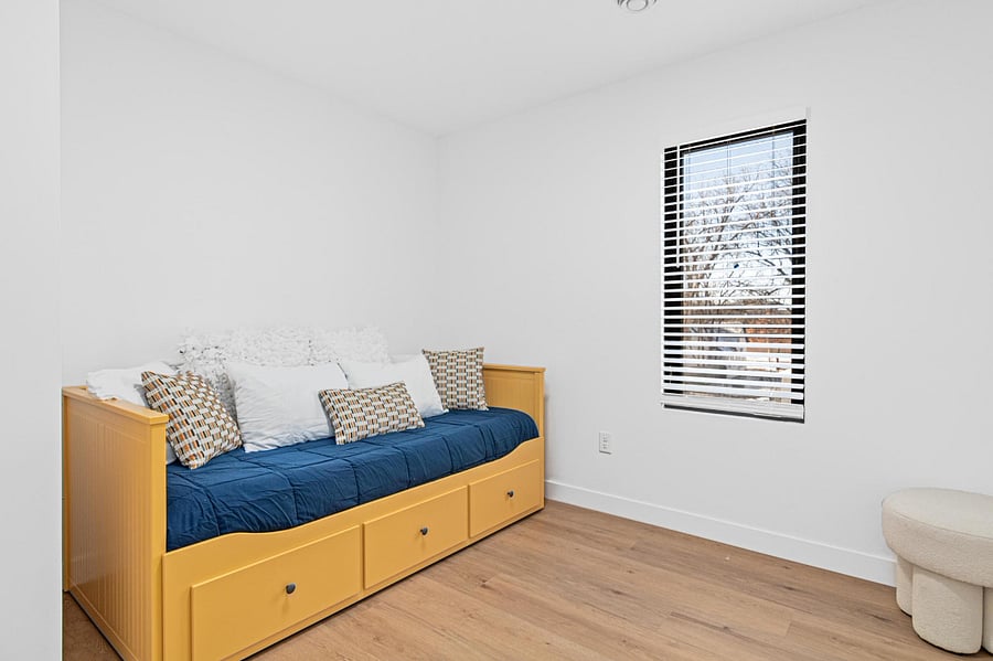 sleeps 1
