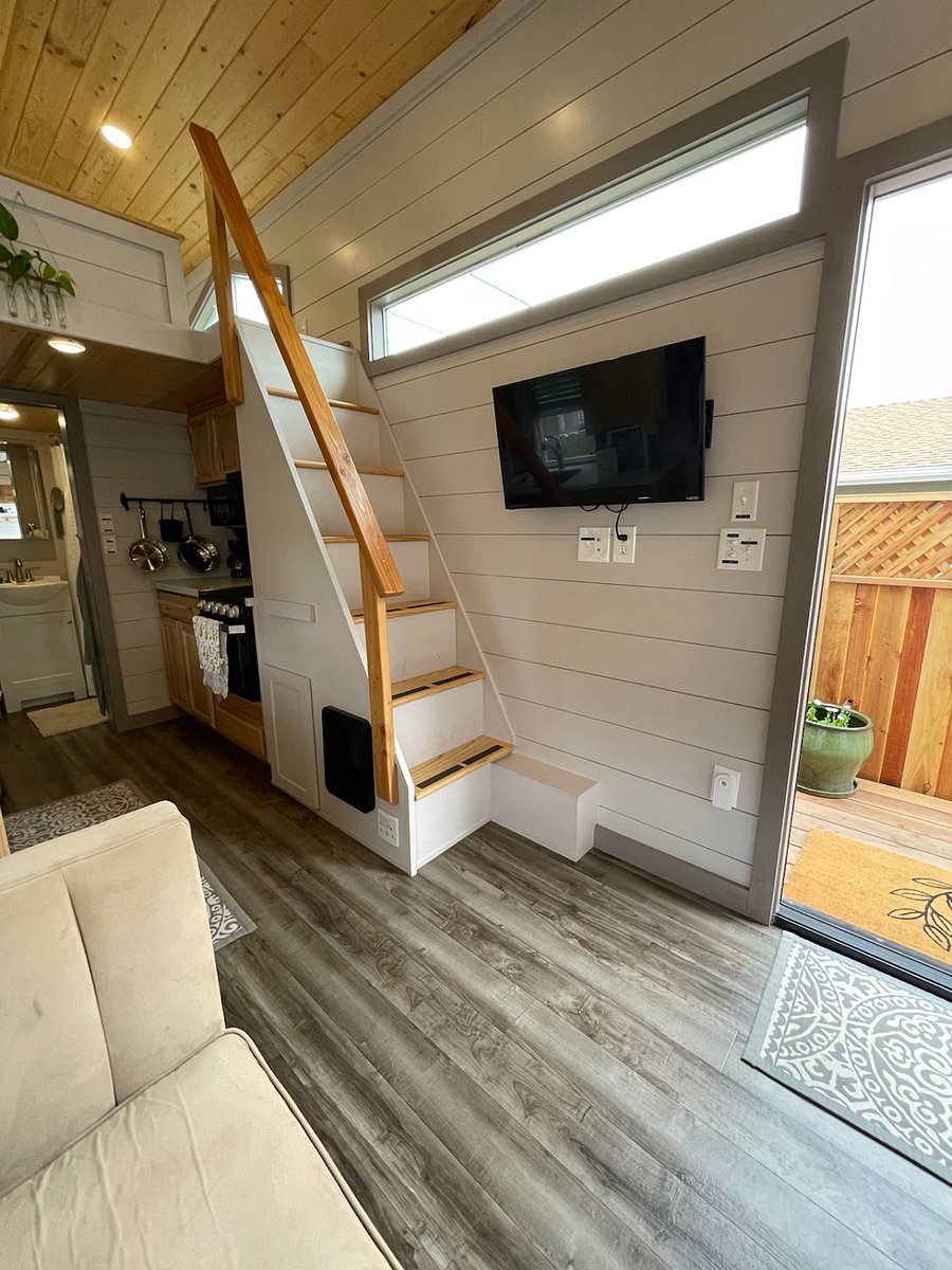 Furnished Finder property 789085_1 photo 25