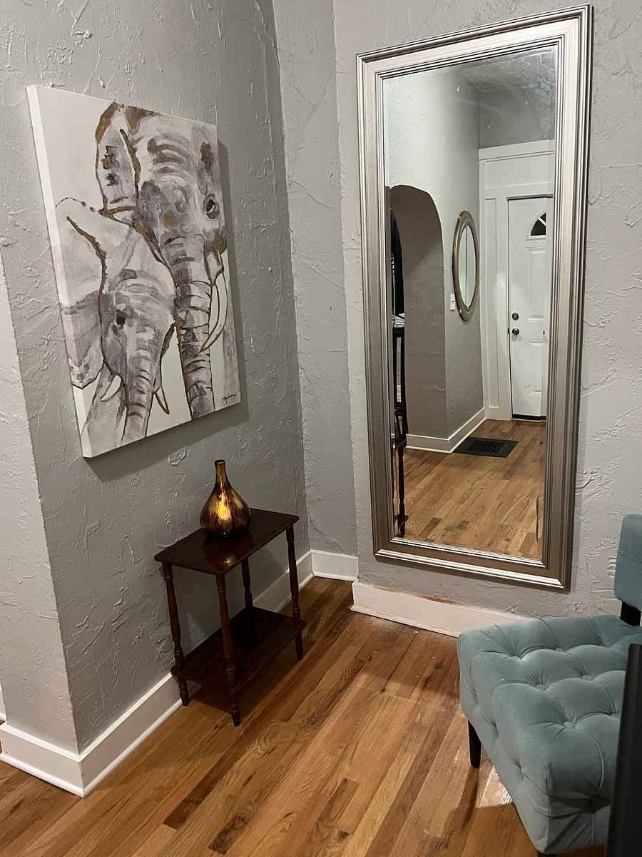 Front Entryway 2