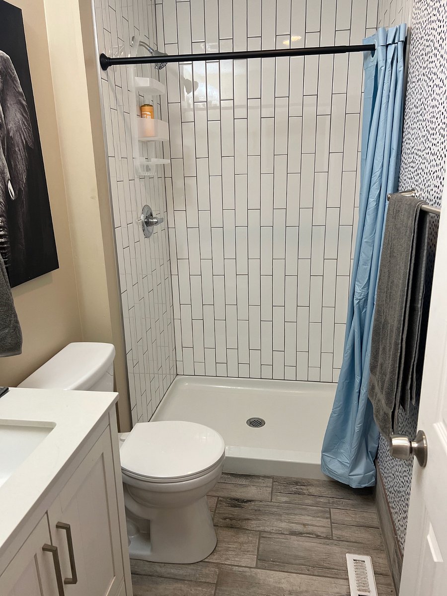 Guest Bathroom 1
