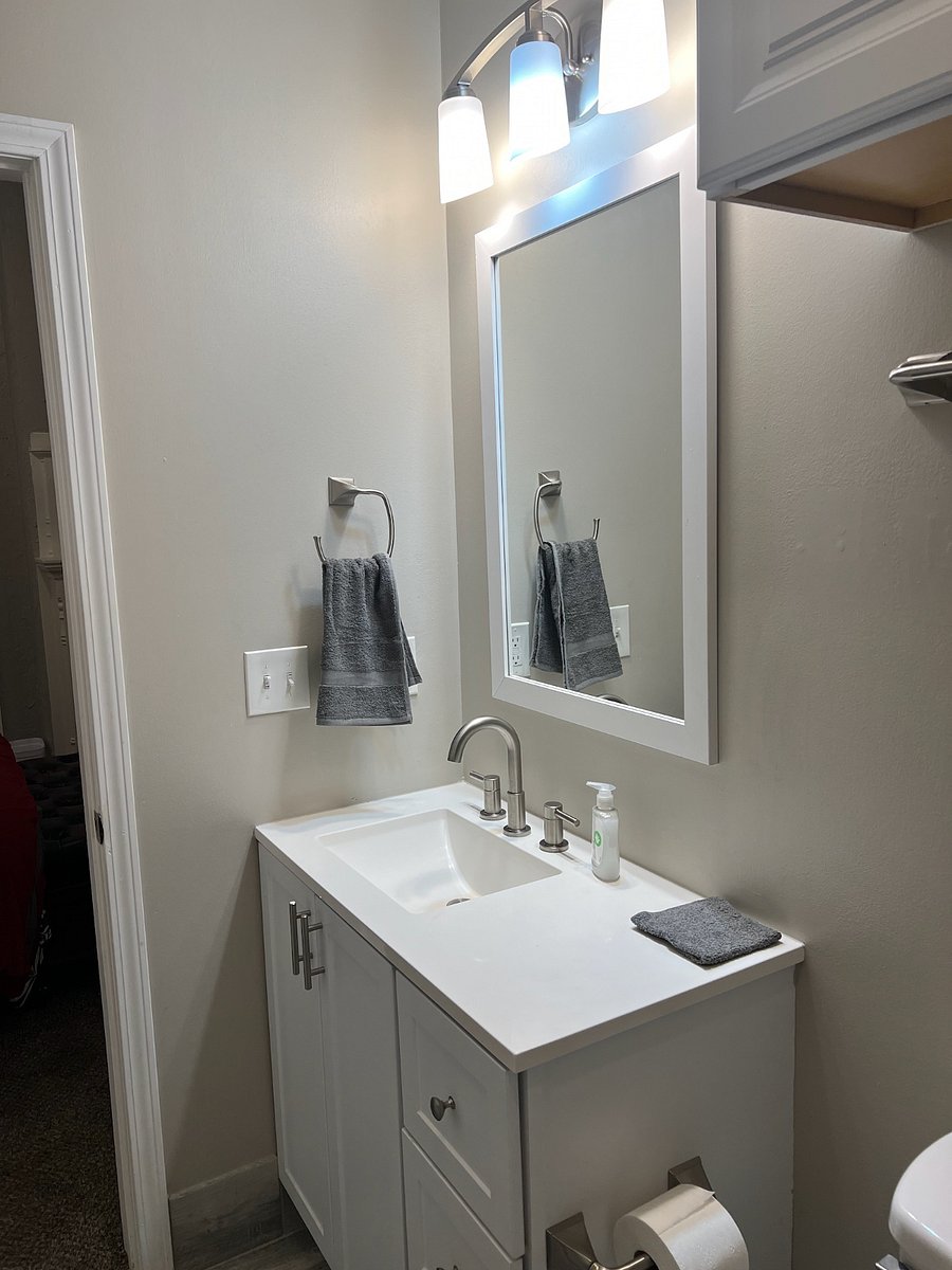 Master Bathroom 2