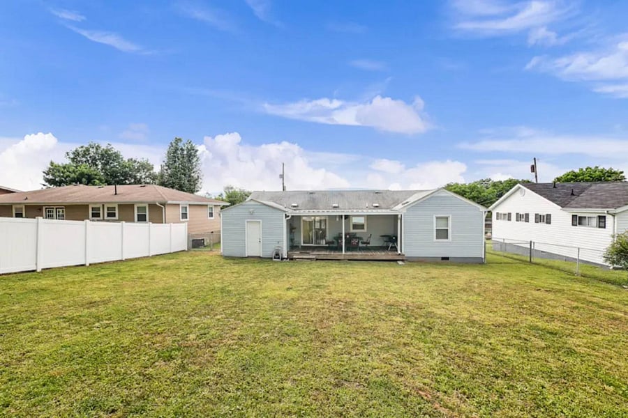 Large backyard, fully fenced