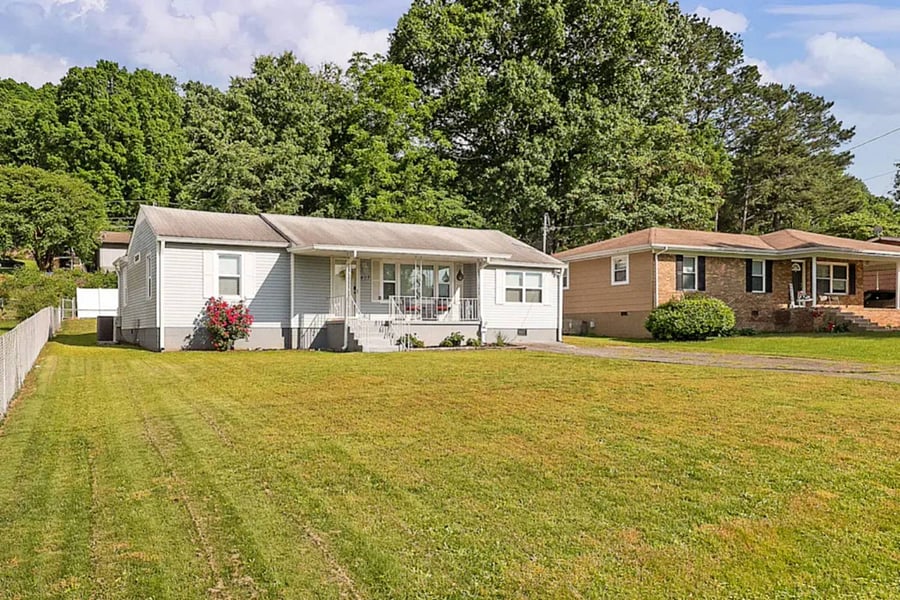 Large front yard
