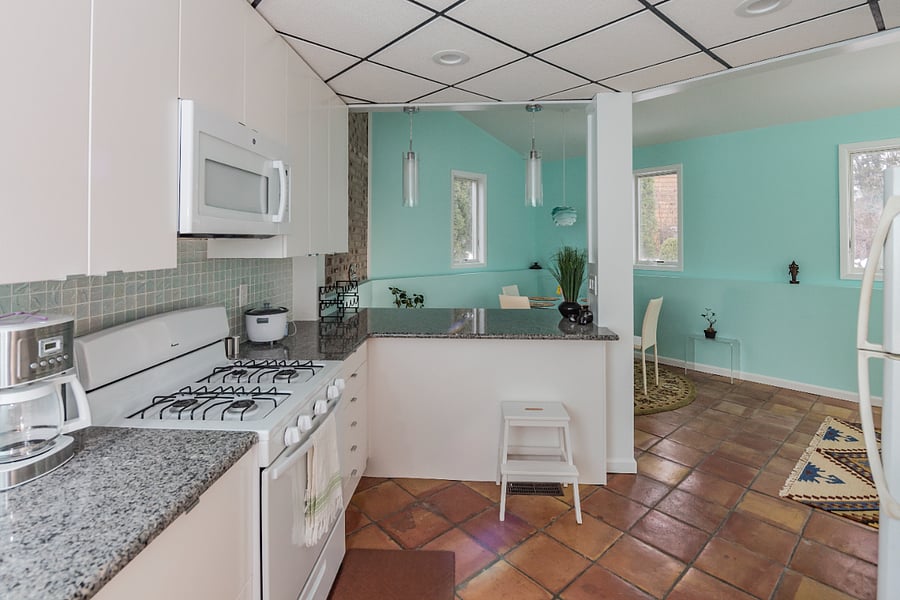 Full Kitchen
