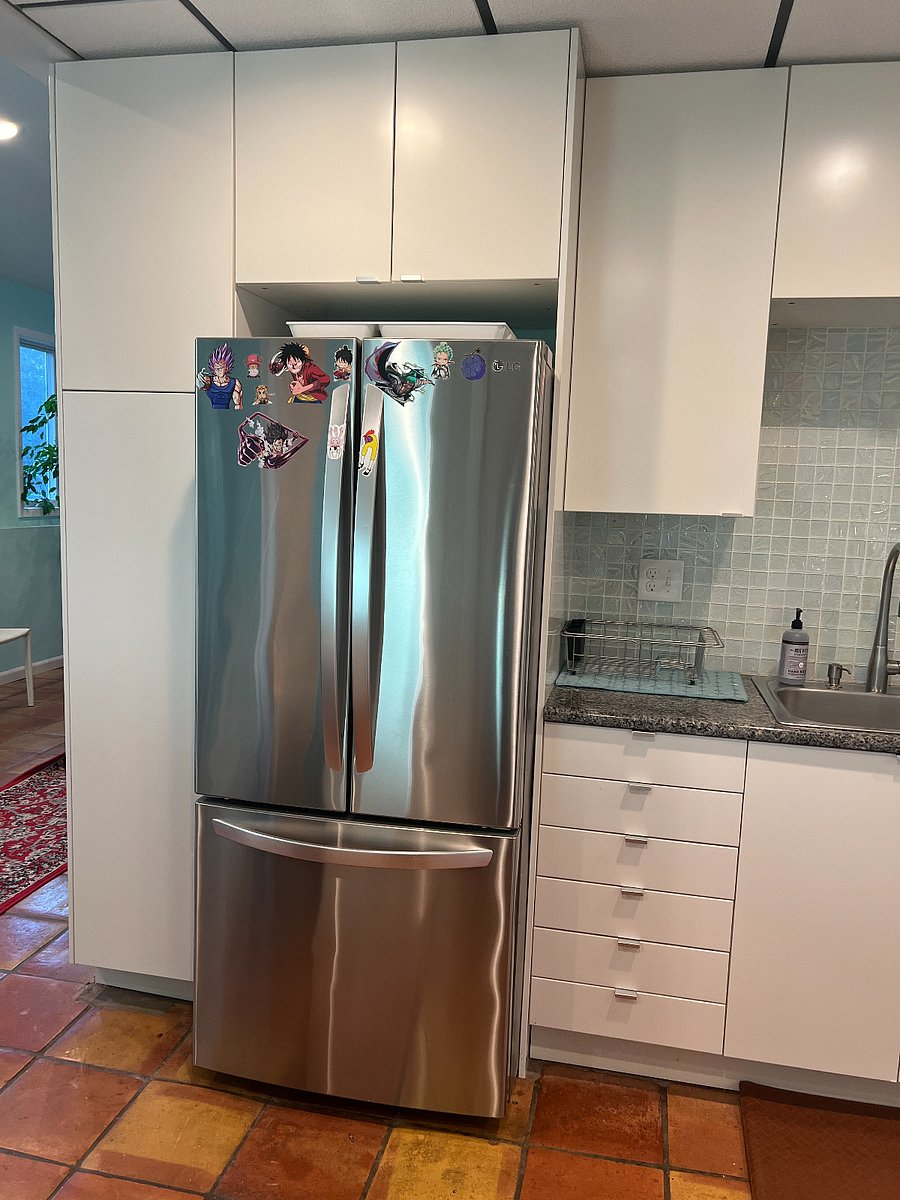 Fullsize fridge