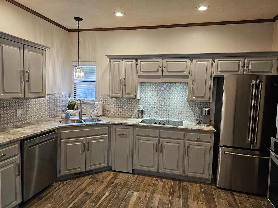 Kitchen Area!!
