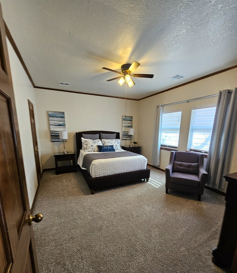 Guest secondary bedrooms with queen size bed 