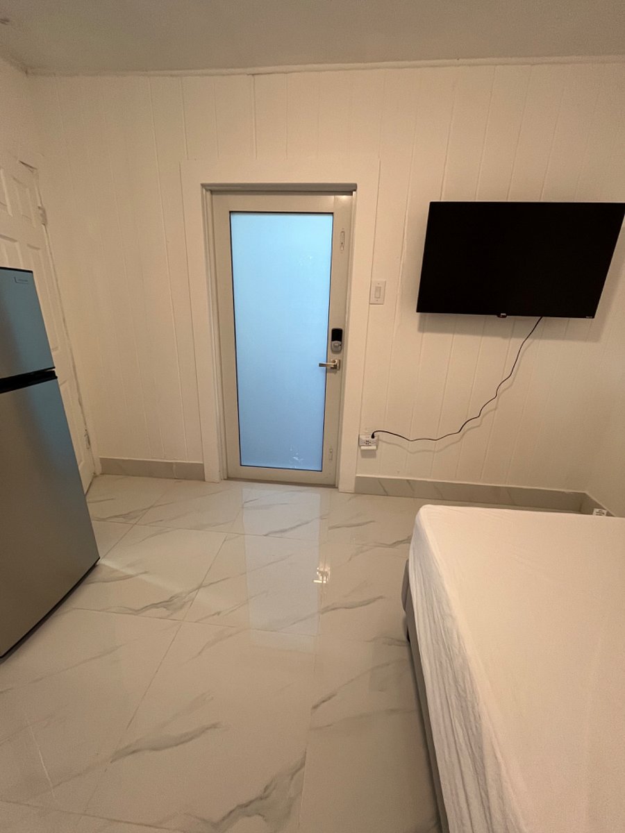 Wall mounted flat screen TV